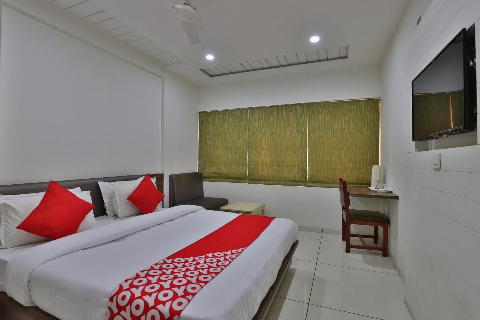 Hotel Panchsheel Vadodara Exterior foto