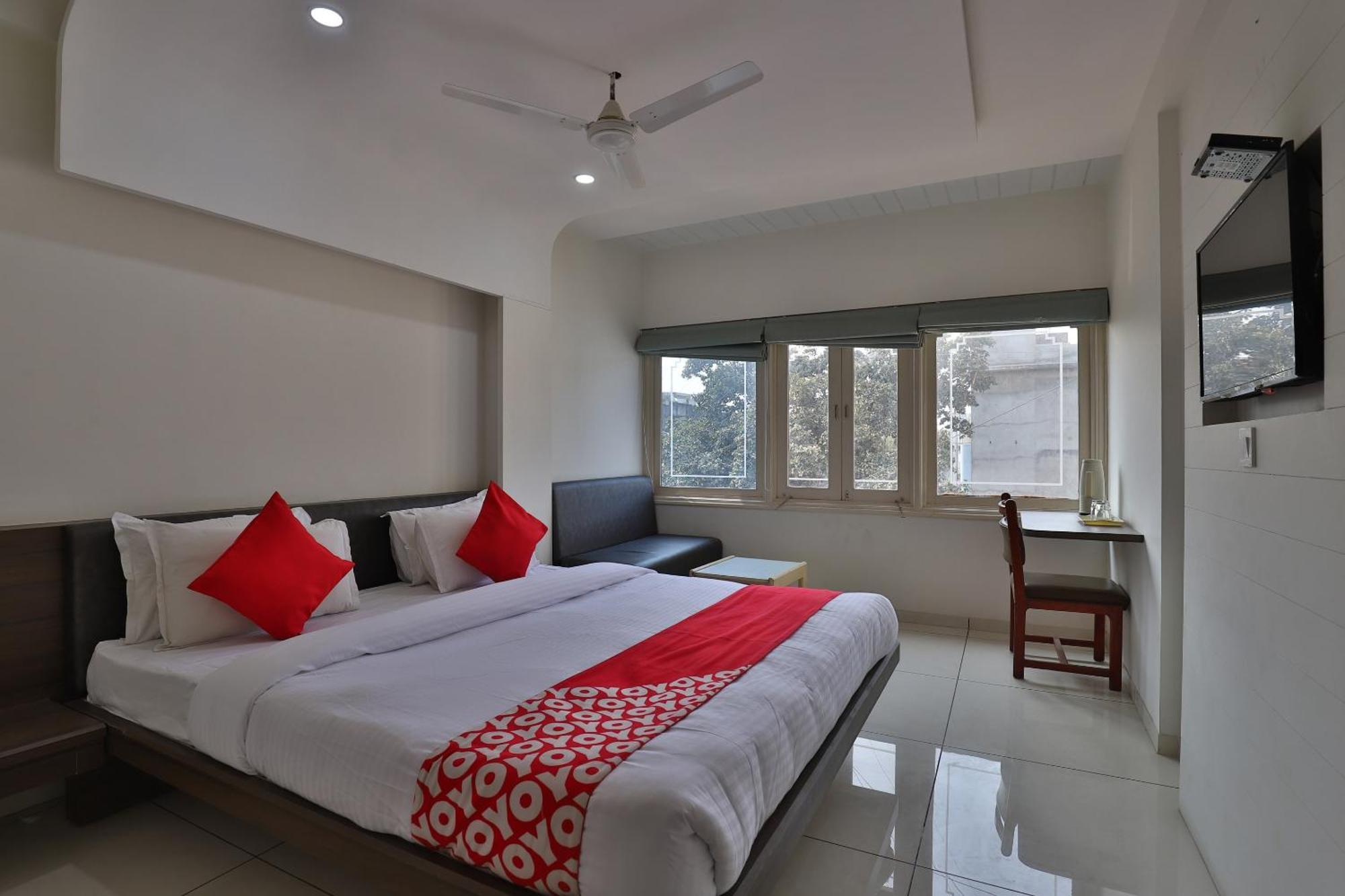 Hotel Panchsheel Vadodara Exterior foto