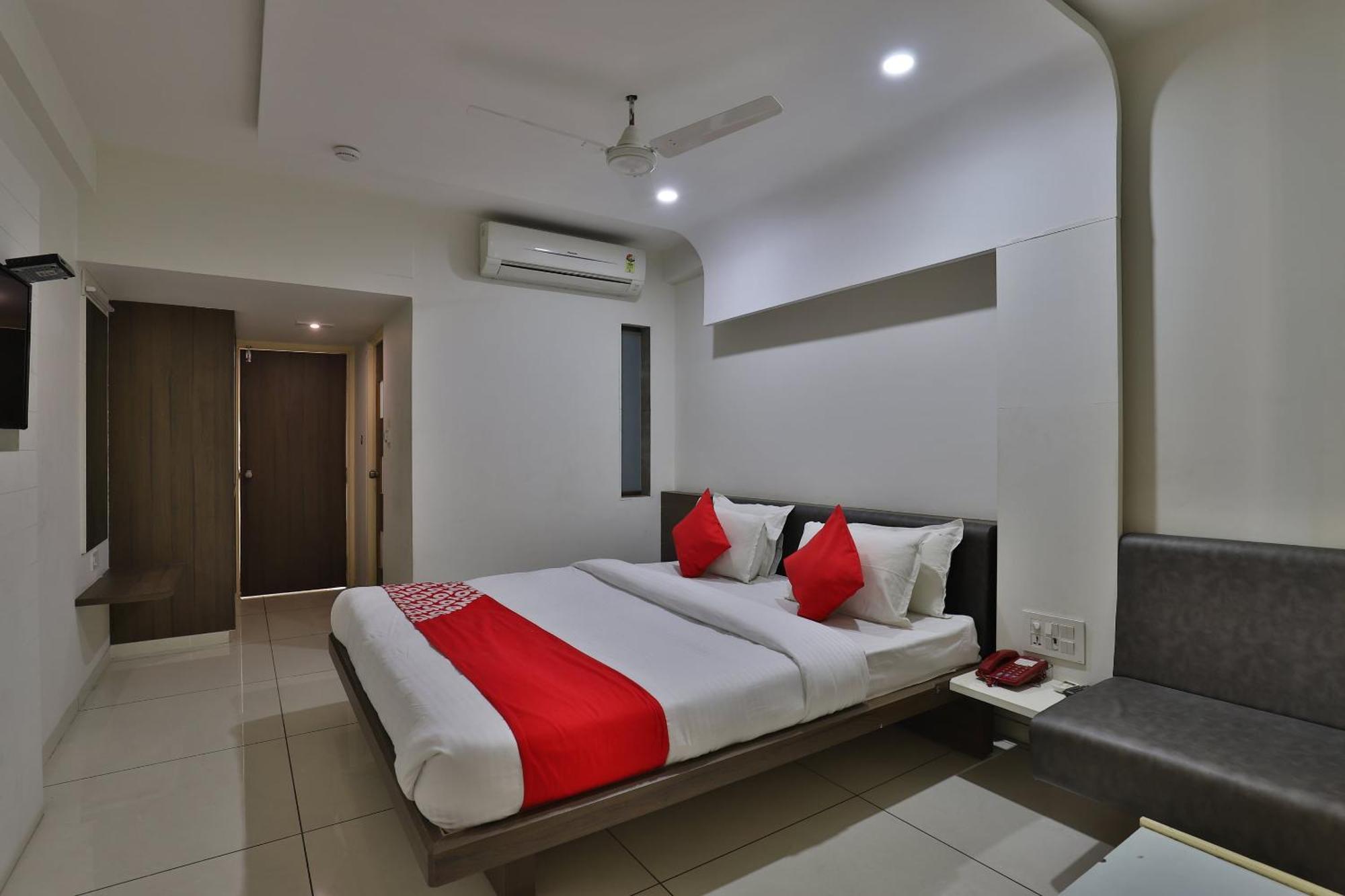 Hotel Panchsheel Vadodara Exterior foto
